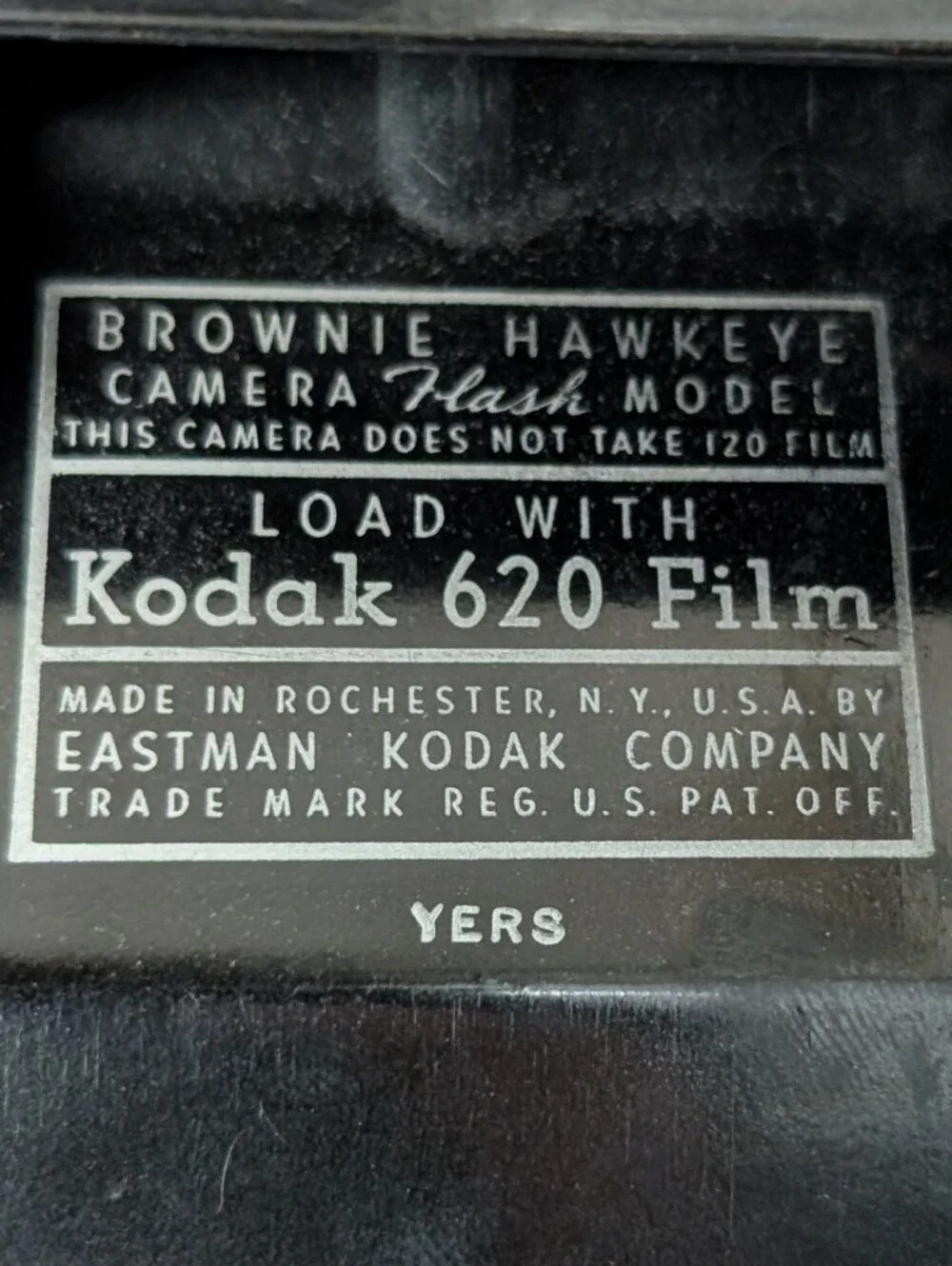 Flash Vintage KODAK Brownie Hawkeye Camera w/ Large Silver Reflector 620 Film